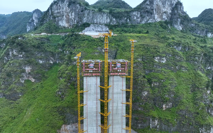 ?塔立山河！徐工塔機挑戰“世界之最”