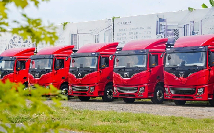 燃動(dòng)福建！百臺(tái)徐工新能源電動(dòng)牽引車交付